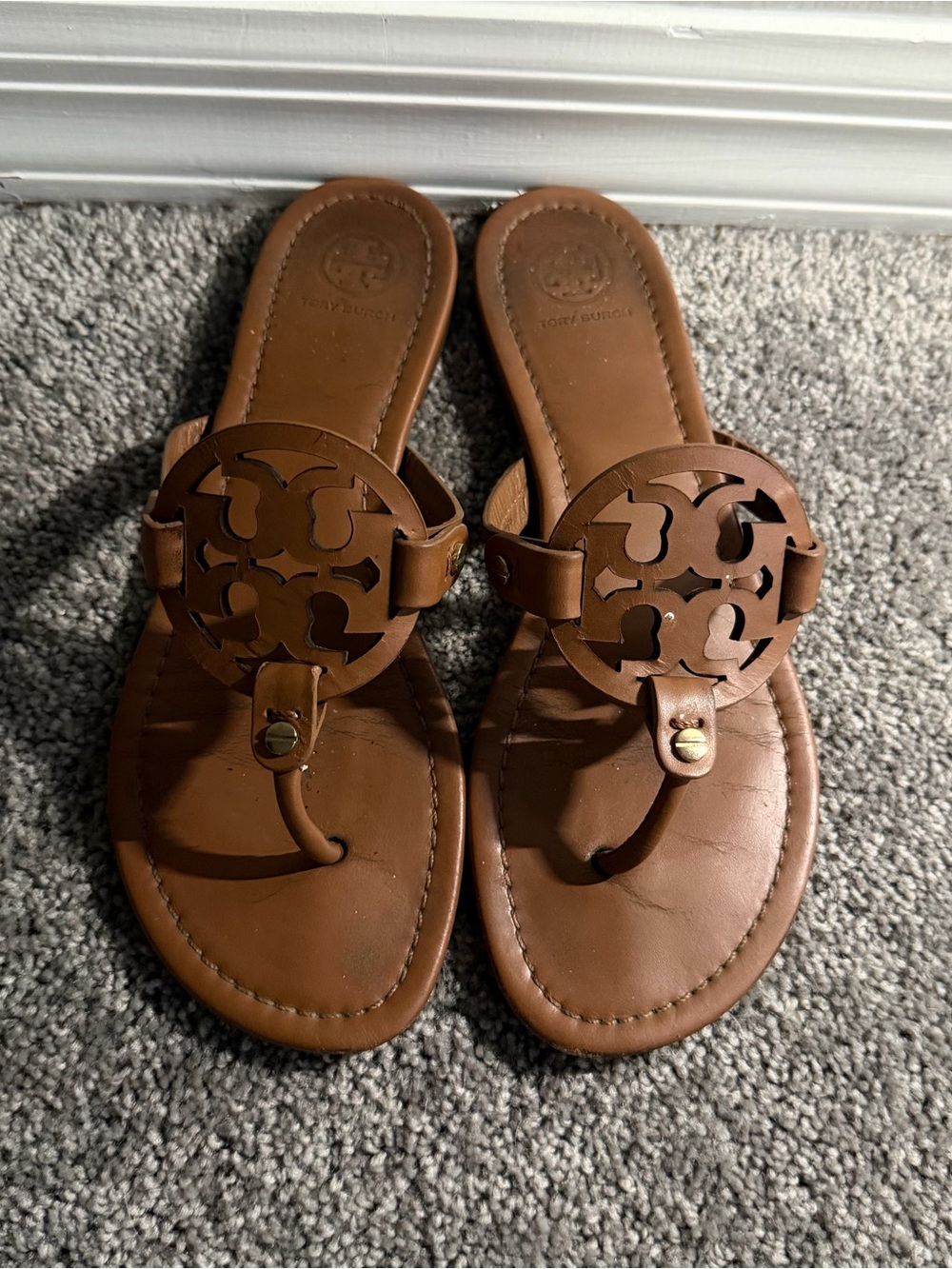Tory Burch Brown Logo Cutout Leather Miller Sandals - Picture 2 of 6